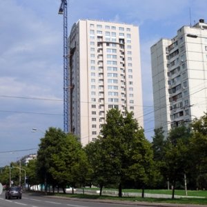 Новостройка, Киев, Правды