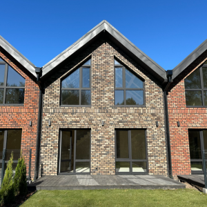 Котеджне містечко Лісова Баварія, Зубра