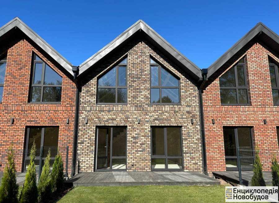 Котеджне містечко Лісова Баварія, Зубра